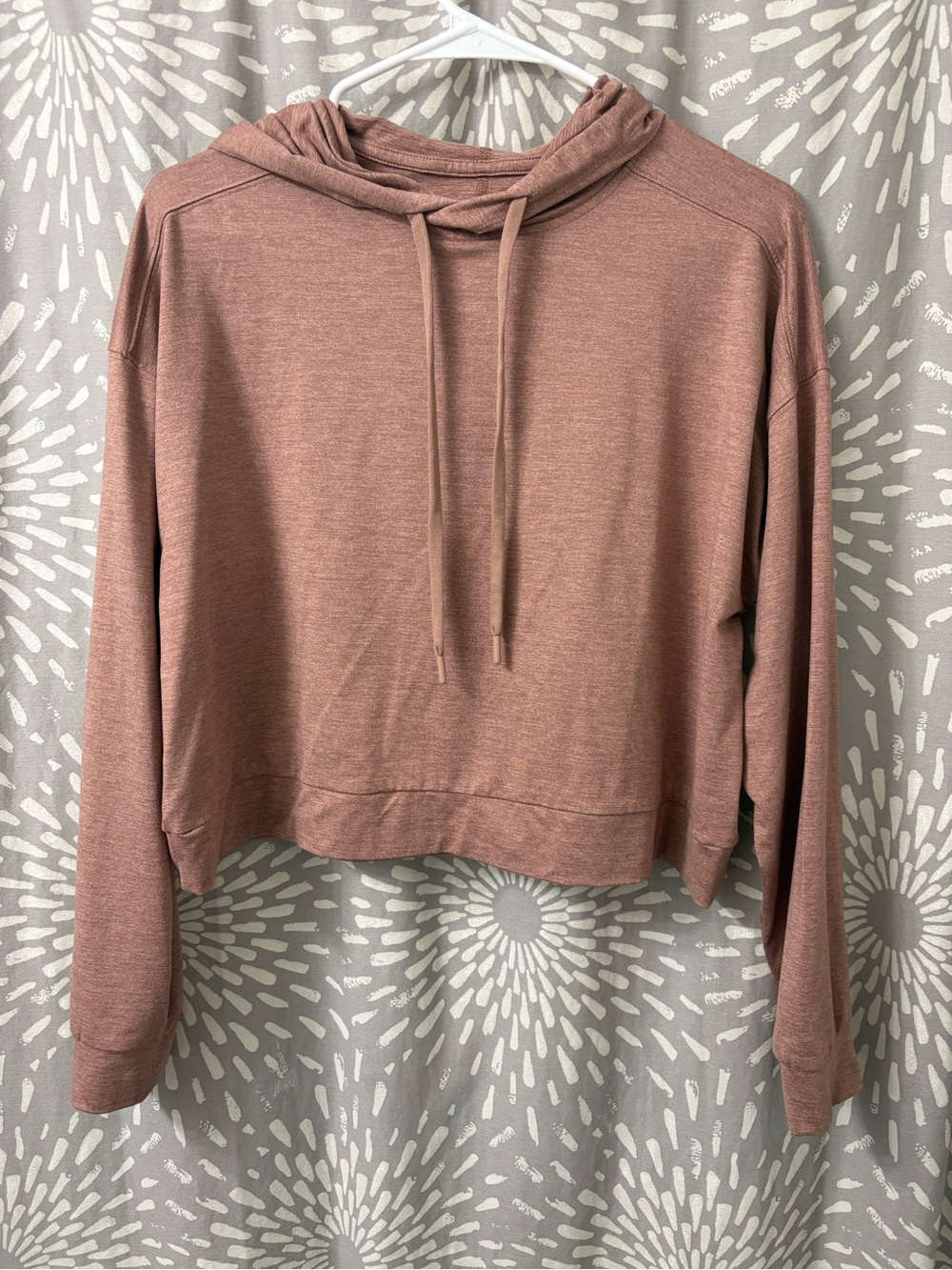 all in motion Cropped Hoodie in Dusty Mauve
